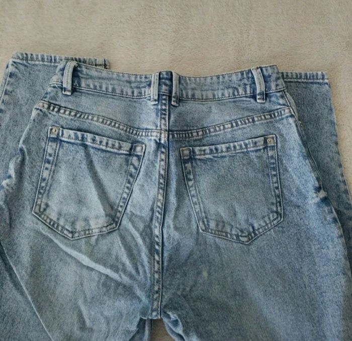 Jean bleu clair taille 36 - photo numéro 3
