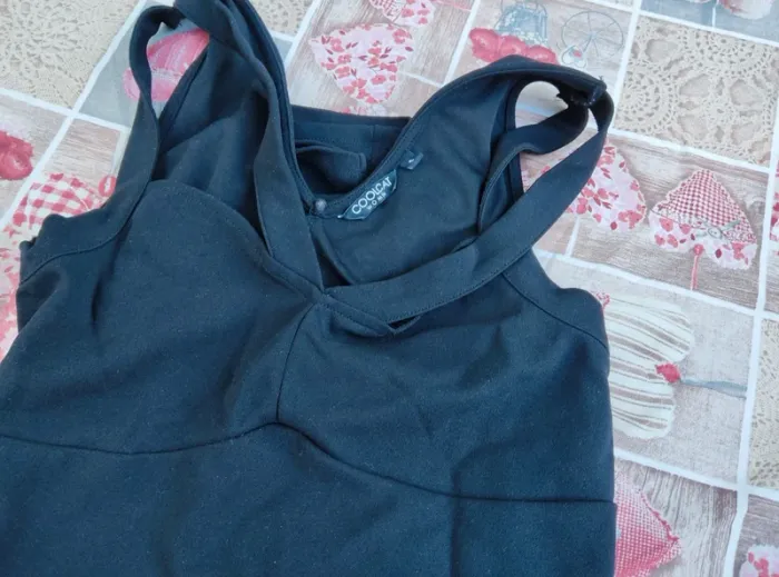 Robe noir  bustier très moulante taille s - photo numéro 5