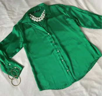 Chemise Zara vert satinée taille M