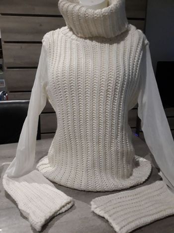 Pull 38/40 100% acrylique