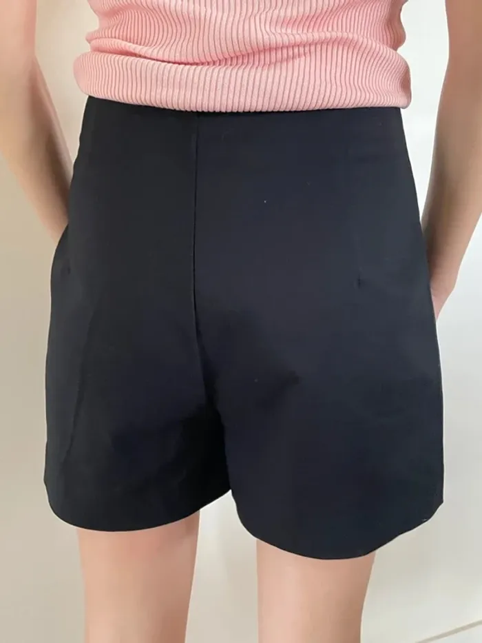 Short noir coupe parfaite 40 Stradivarius - photo numéro 5