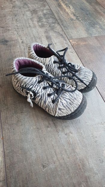 Chaussures mod8 taille 20 en très bon état