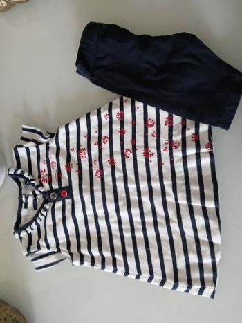 ENSEMBLE T SHIRT ET SHORT ELLE EST OU LA MER