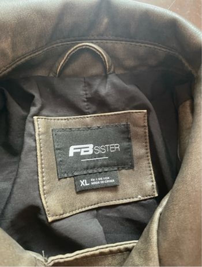 Veste en faux cuir - photo numéro 3