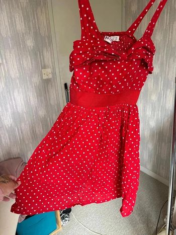 Blouse à pois taille 36 marque Jennyfer •