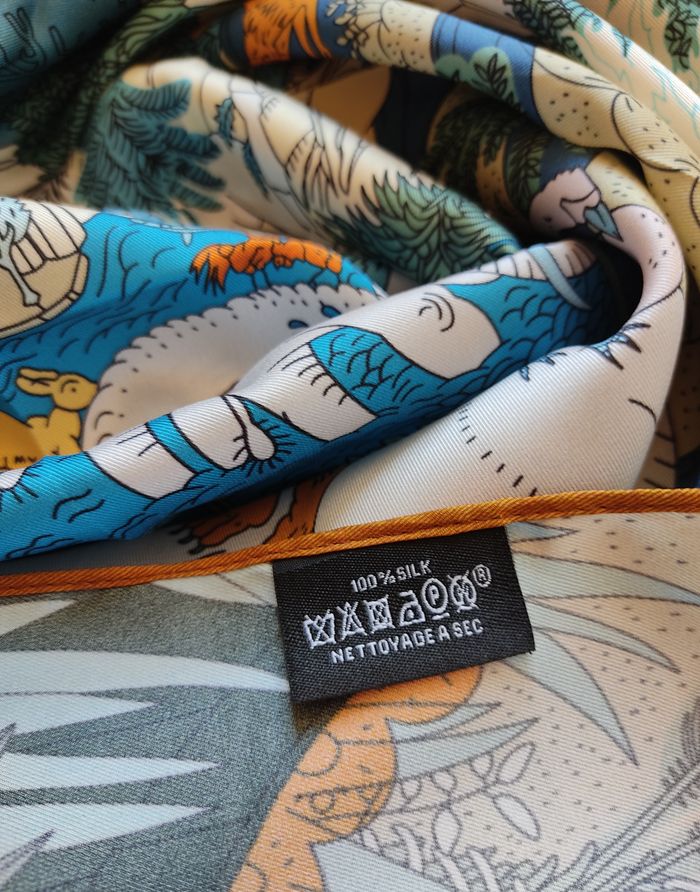 Foulard 90 animaux dans la forêt bleu - photo numéro 3