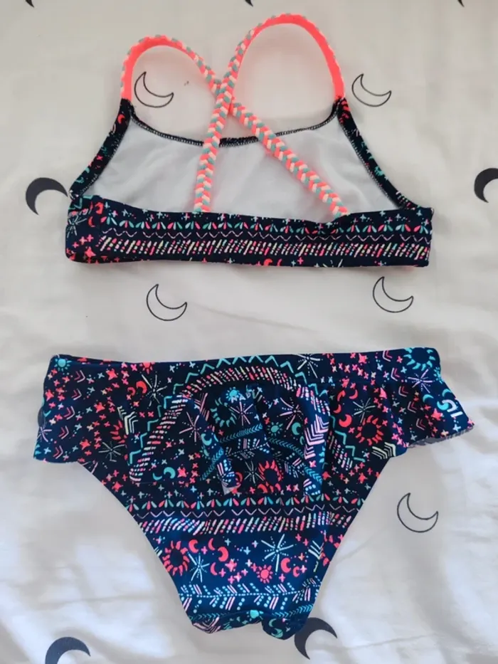 Maillot de bain 2 pieces 5/6 ans - photo numéro 2