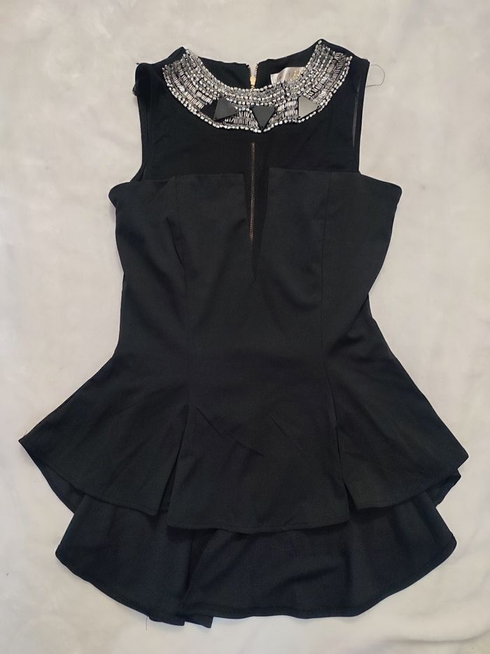 Haut noir détails transparent et perles taille S