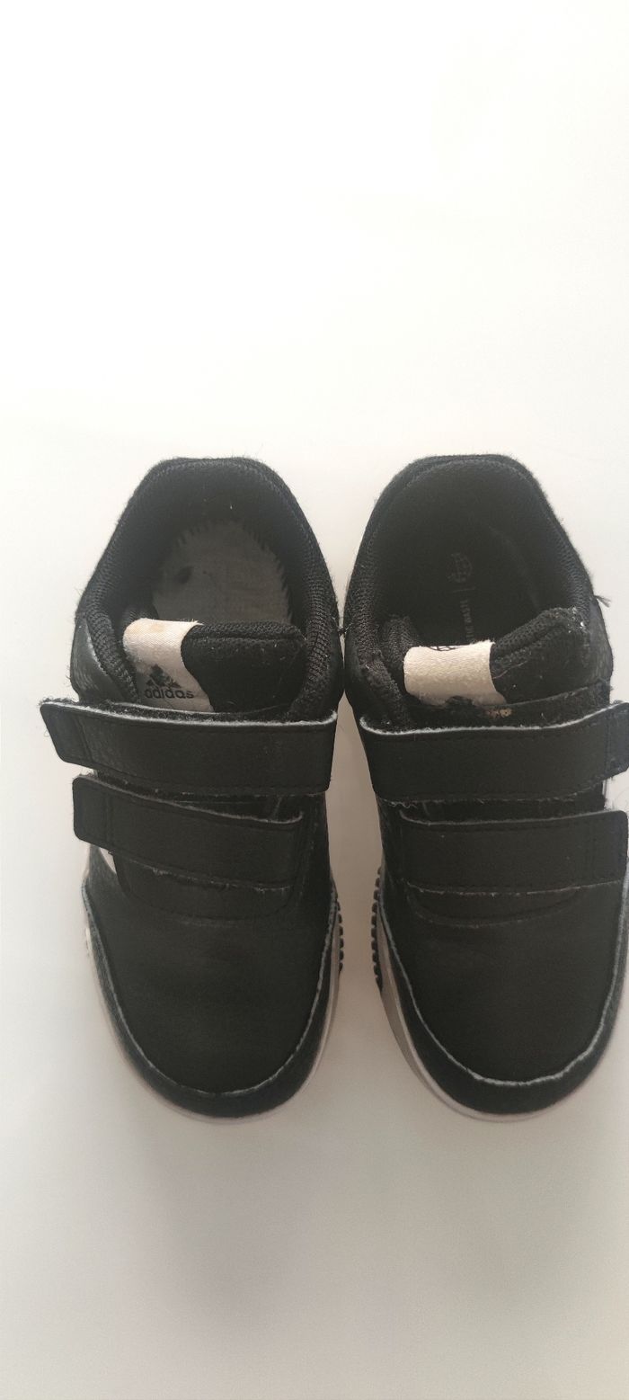 Basket Adidas cuir pointure 26 - photo numéro 2