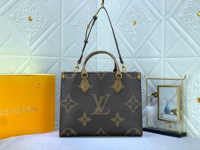 Louis Vuitton  On The Go Voyage M46823