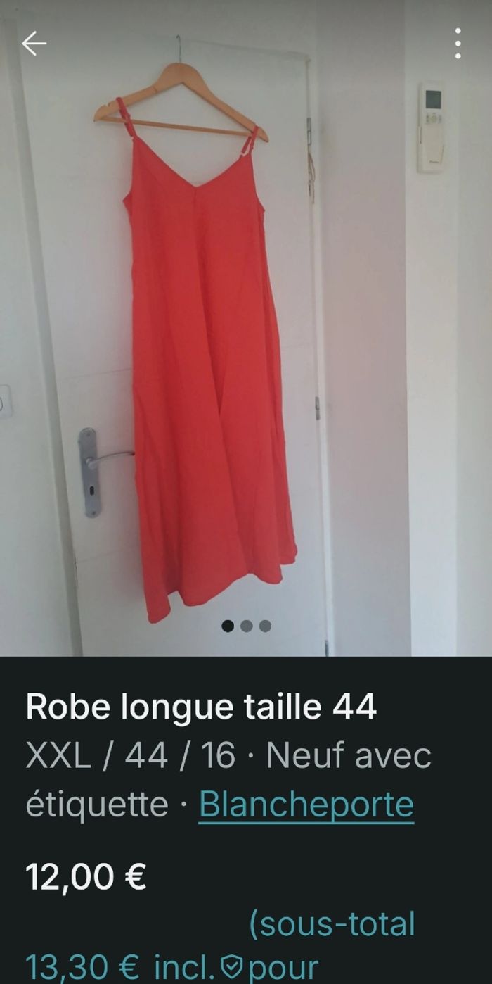 Robe neuve avec étiquette