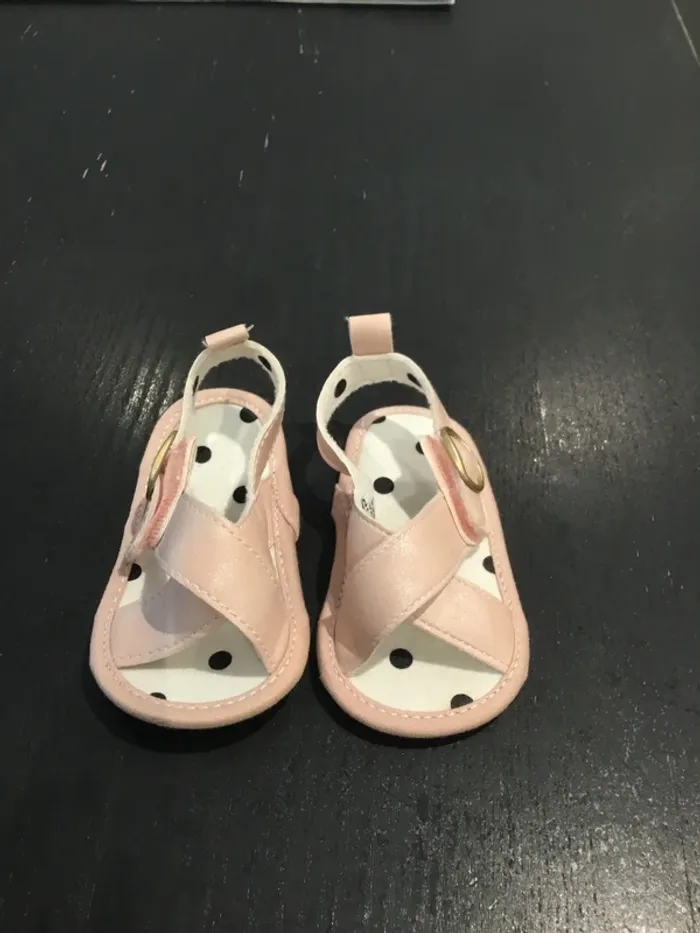 Sandales bébé 3-6 mois