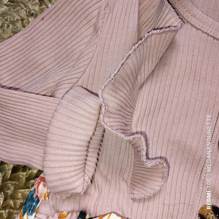 🌸 Robe fille fleurie rose – Taille 4 ans – haut en tissu côtelé, style bohème chic 🌸 - photo numéro 4
