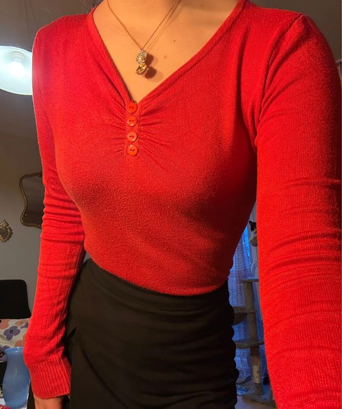 Pull fin rouge - photo numéro 2