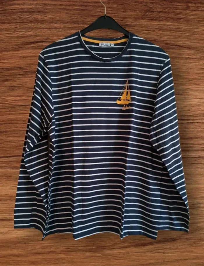 Superbe T-shirt manches longues rayé XXL