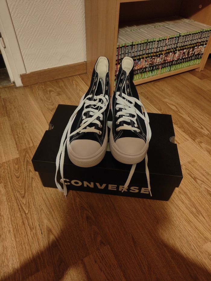Plateforme Converse neuf - photo numéro 2