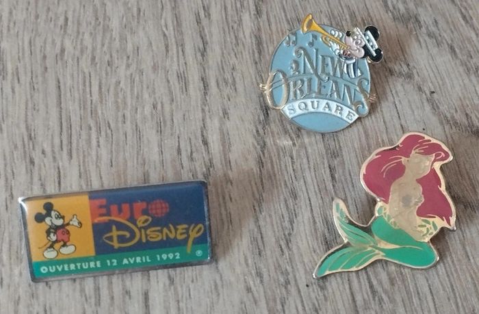 Lot de 3 pins vintage Disneyland Paris