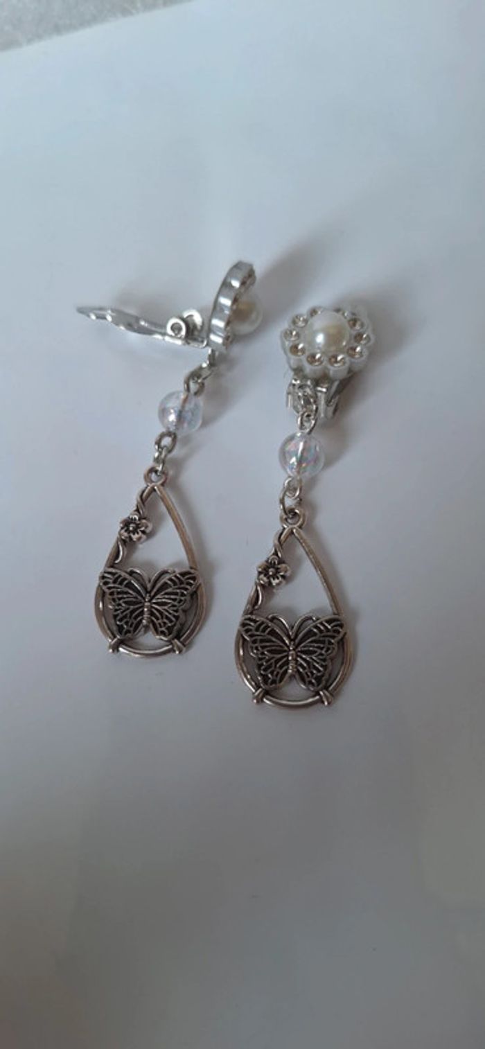 Boucles d’oreilles à clips papillons argentés - photo numéro 4