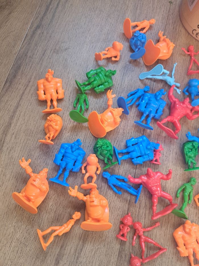 Lot figurine indestructible - photo numéro 2