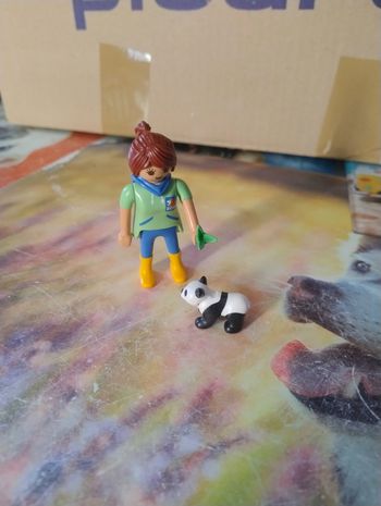 Playmobil figurine éleveuse de panda