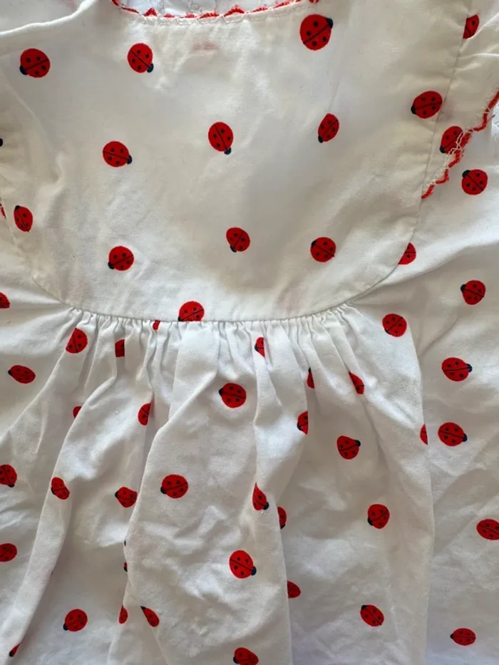 Joli ensemble blanc avec coccinelles Jacadi 3 mois TBE - photo numéro 3