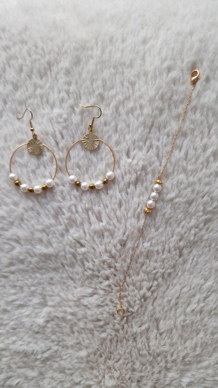 Ensemble boucle d'oreille + bracelet