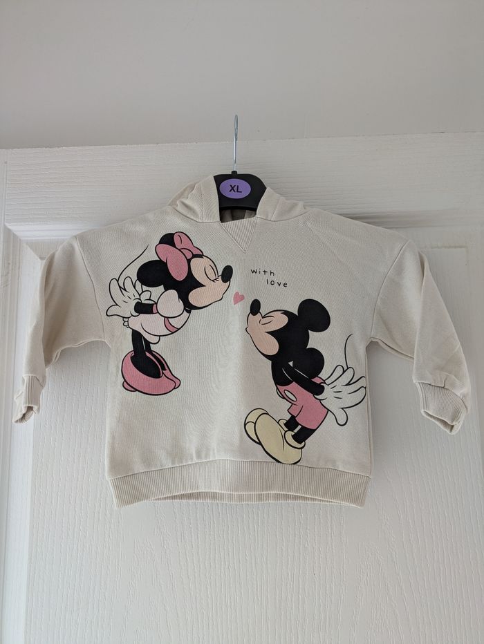 Sweat à capuche Disney pour fille 18 mois, 86 cm, parfait état !