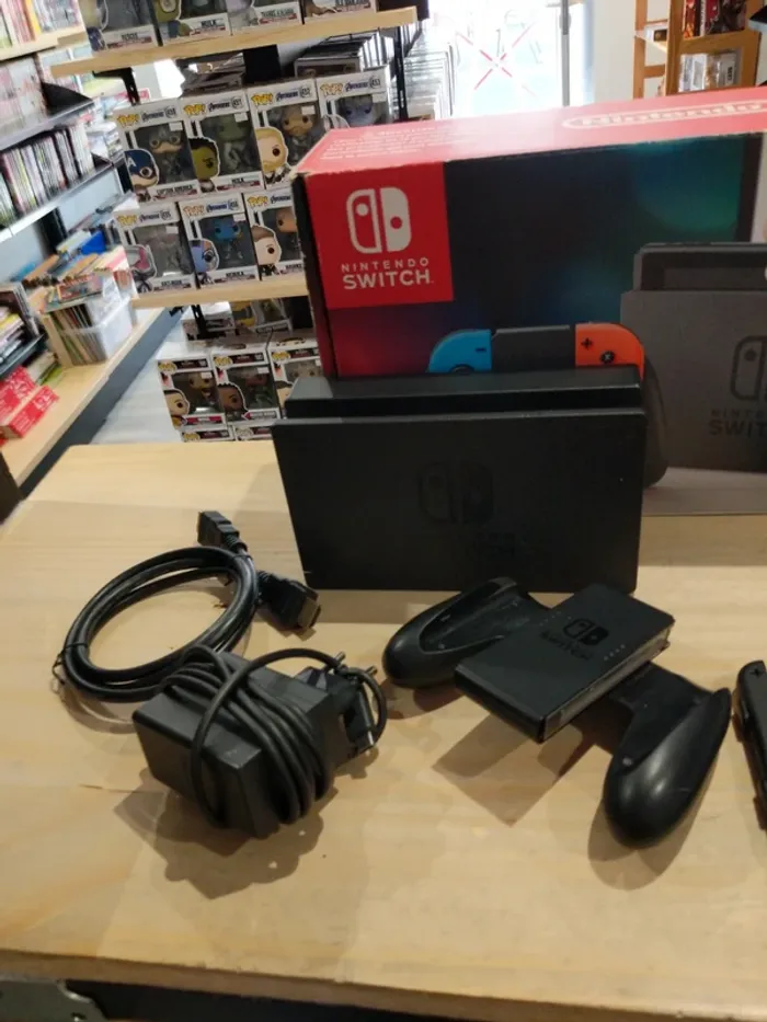 Nintendo Switch V1 Rouge & Bleu - photo numéro 2