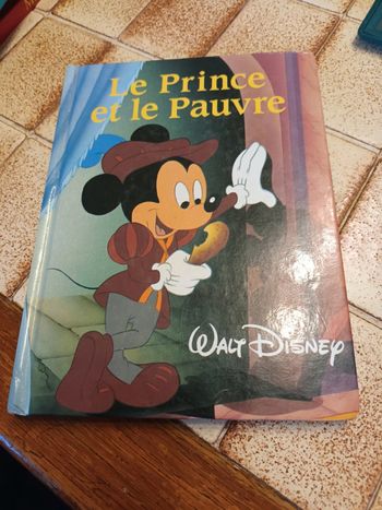 Livre le prince et le pauvre walt disney