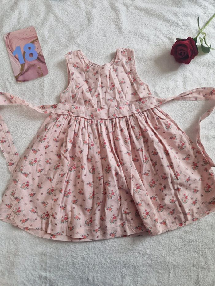 Magnifique robe à fleurs - photo numéro 2