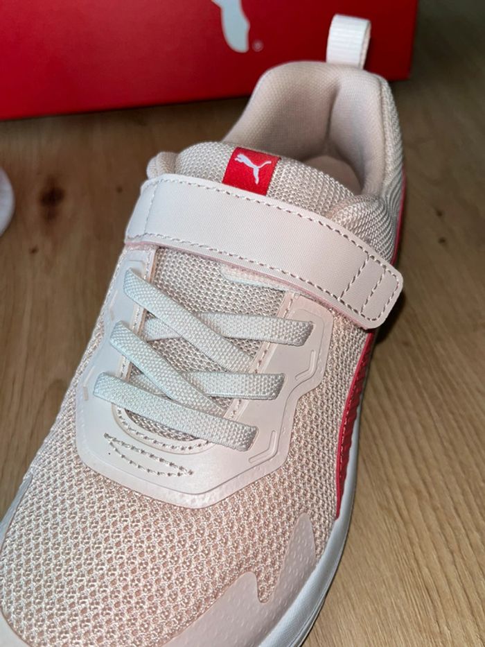 Baskets Puma filles roses neuves Taille 33 - photo numéro 8