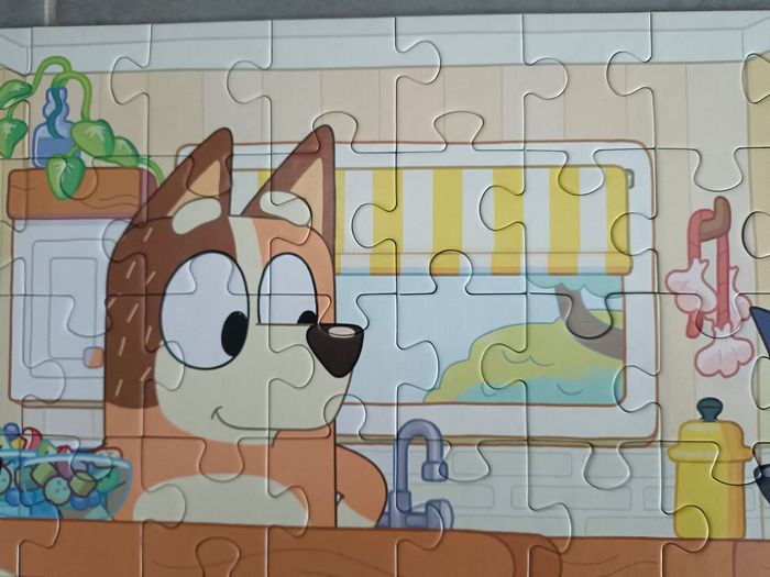 Puzzle Bluey 104 pièces Clementoni - photo numéro 4