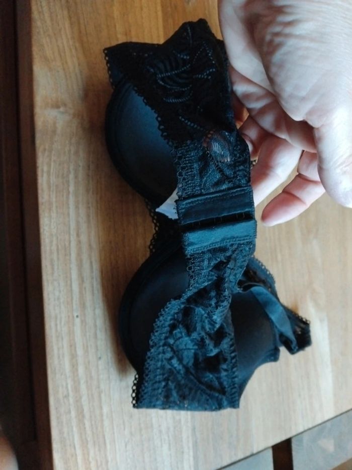 Soutien gorge noir - photo numéro 6