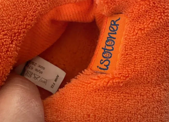 Chaussons monstre orange taille 29/30 Kiabi - photo numéro 4