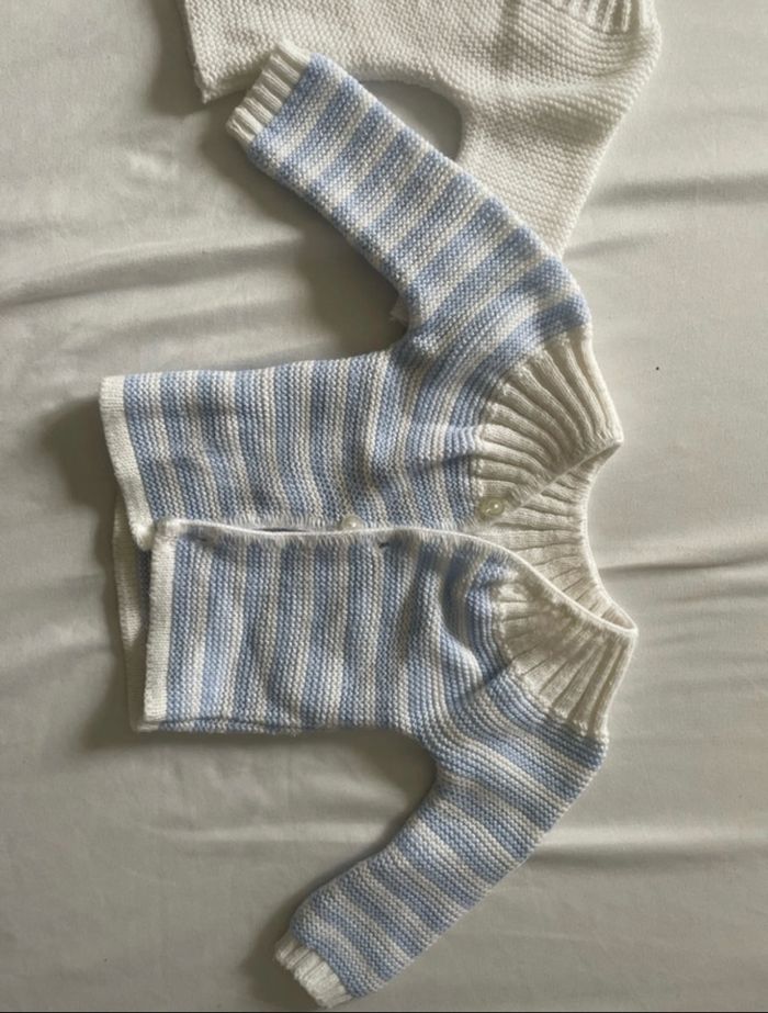 2 petits gilets - photo numéro 2