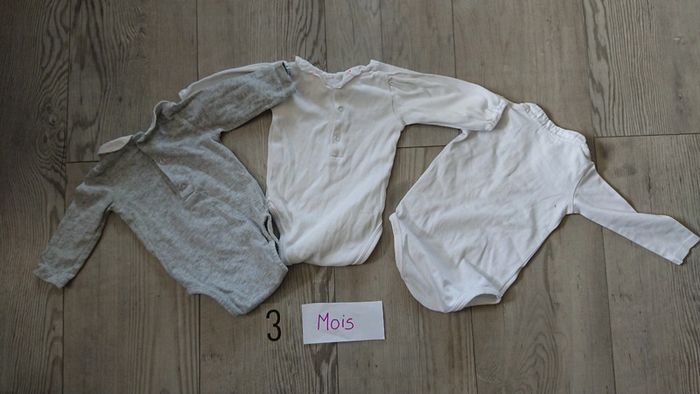 Lot body neuf 3 mois - photo numéro 5