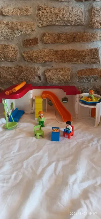 Garderie creche transportable playmobil 123