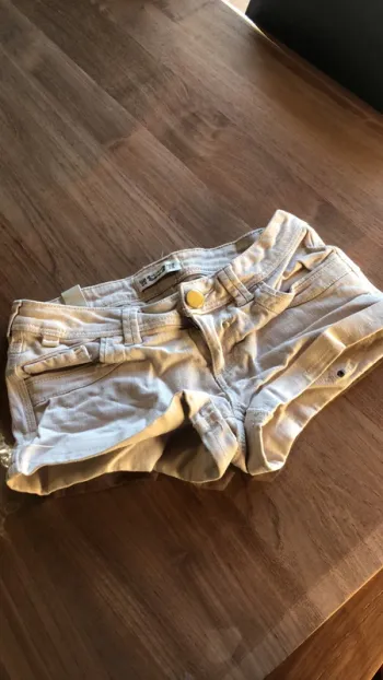 Petit short beige Pull&Bear 34