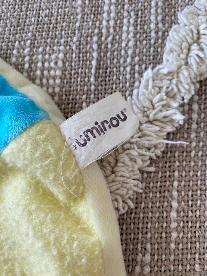 Peluche doudou plat 28cm luminou phosphorescente coccinelle insecte bleu et jaune très bon état - photo numéro 4