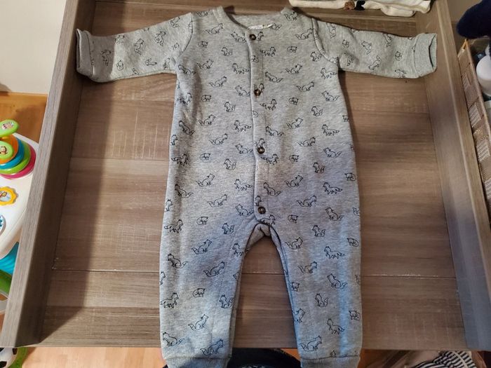 Lot de 6 pyjamas et 1 surpyjama 6 mois - photo numéro 13