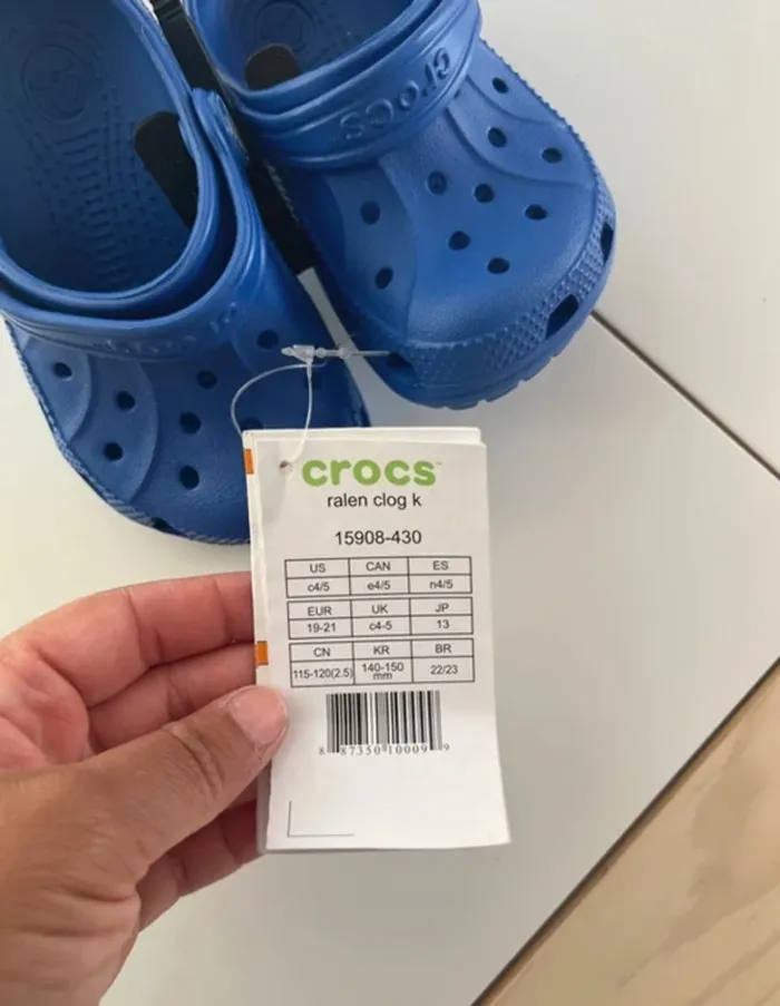 Crocs bébé taille 20 neuves avec étiquette - photo numéro 5