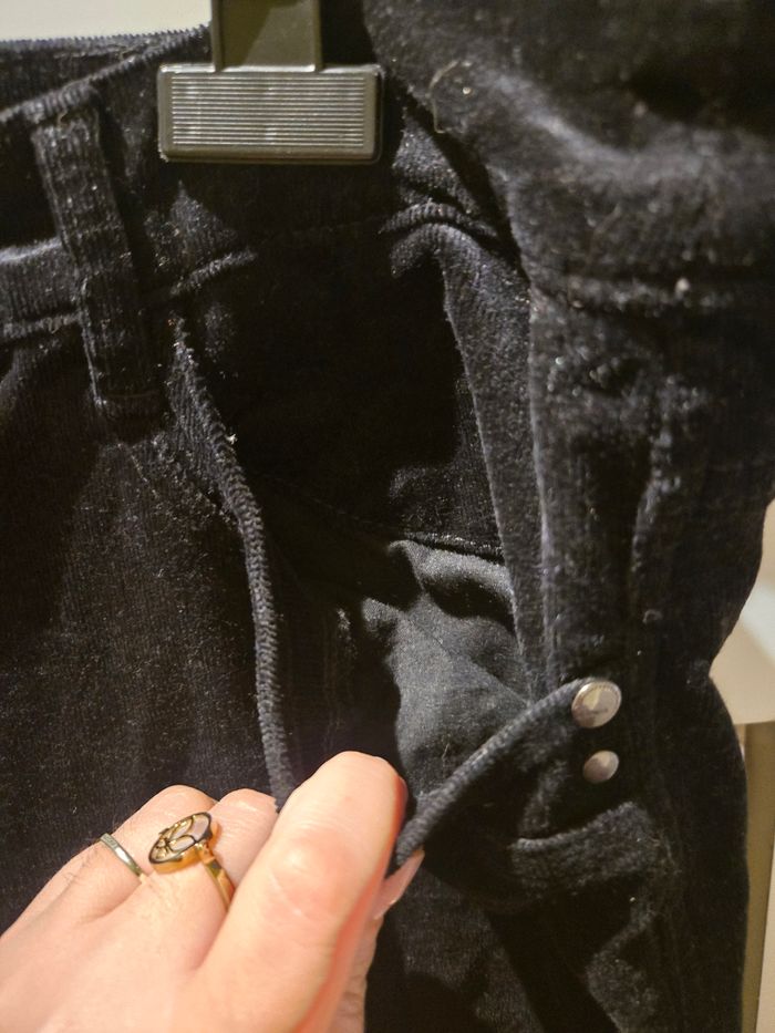 Pantalon velours noir T. 44-46 C&A neuf - photo numéro 7
