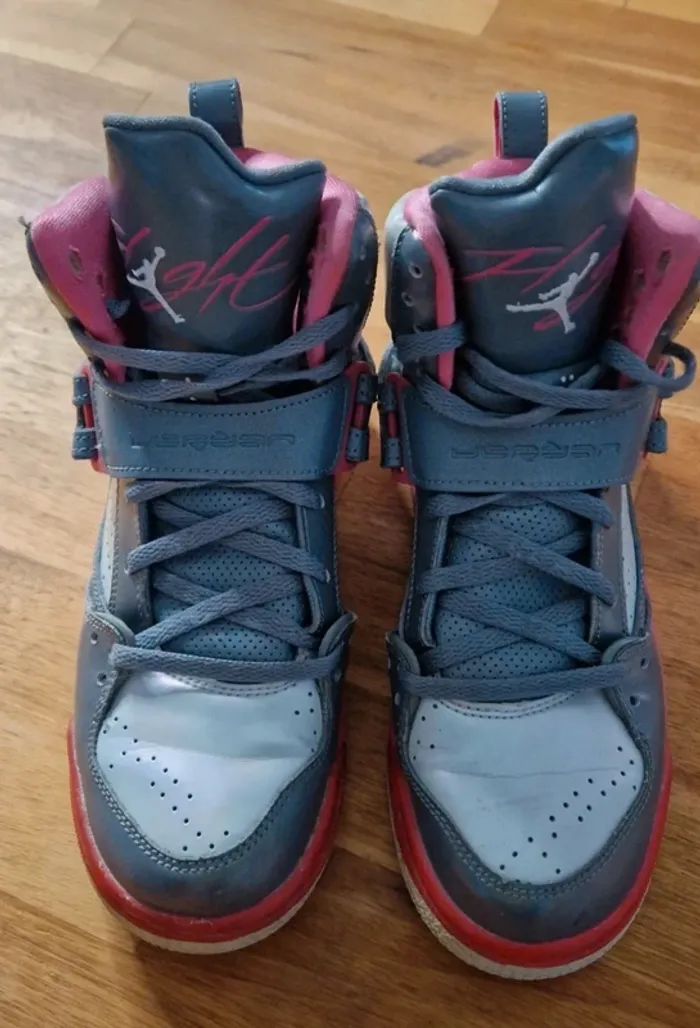 Baskets Nike Air Jordan pointure 36,5 - photo numéro 8
