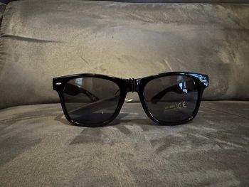 Lunettes de soleil Stanley NEUVES 