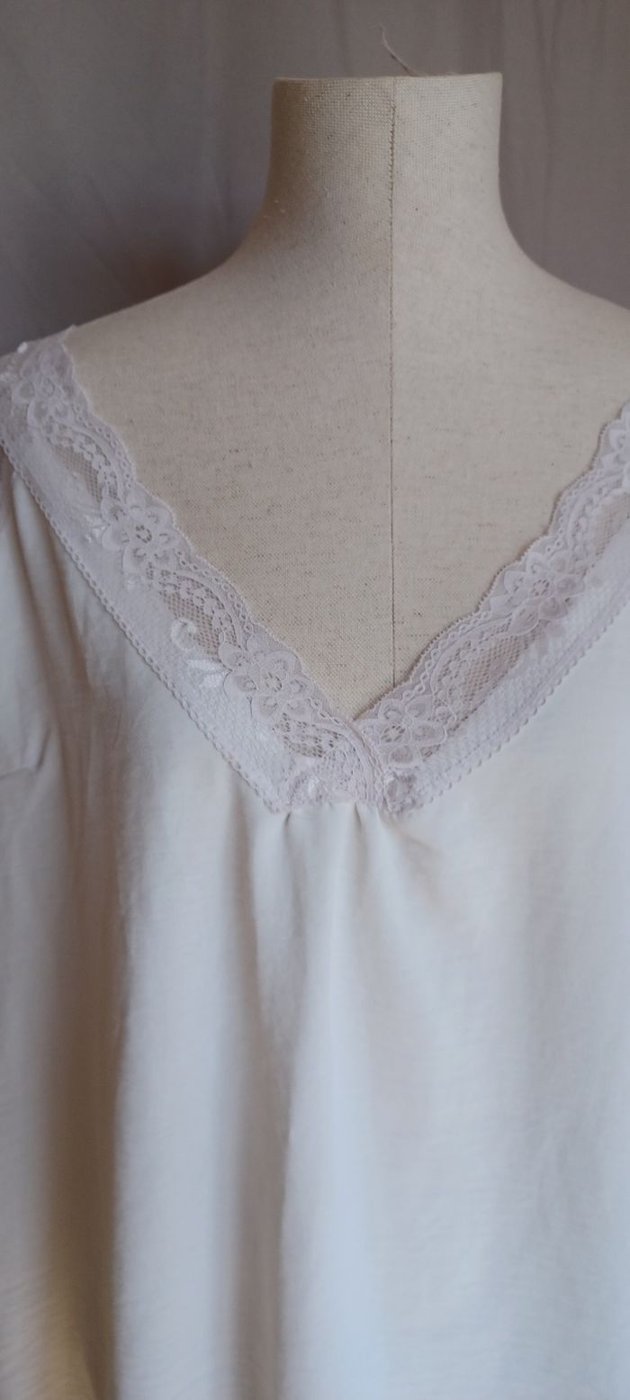 Très joli haut femme T U - photo numéro 2