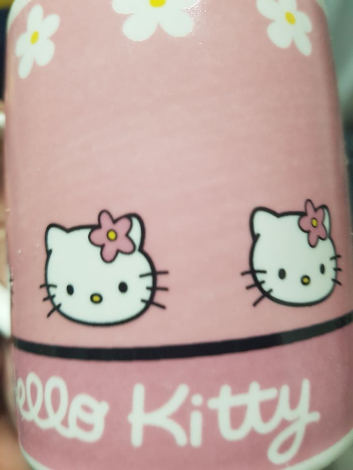 Tasse hello kitty - photo numéro 2