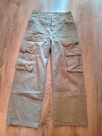 Pantalon cargo vert Pull&Bear T32