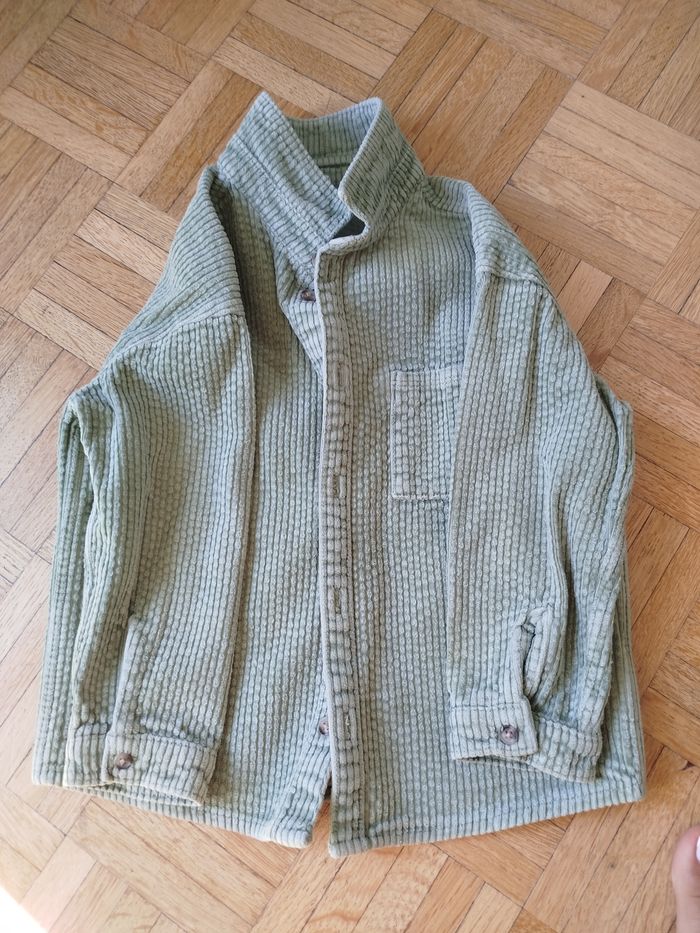 Surchemise en velours garçon Zara 4 ans excellent état - photo numéro 2