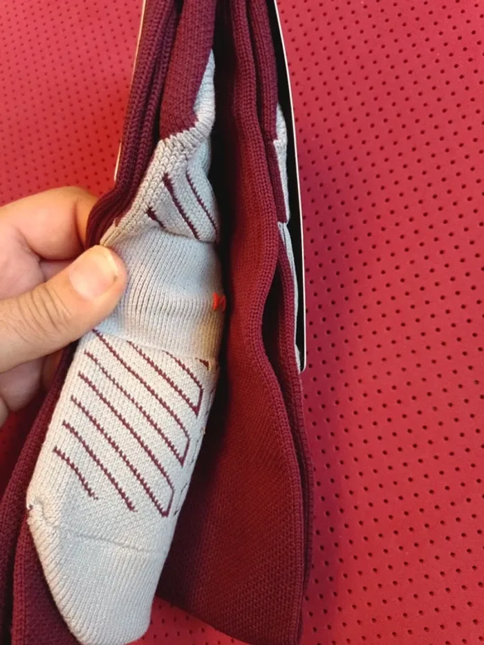 Chaussettes de foot FC Barcelone, Nike Authentique Officiel taille 38/42, Neuf - photo numéro 6