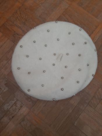 Béret perles